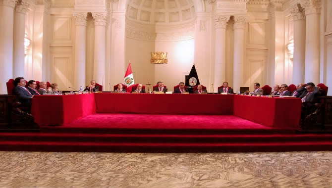 El reciente IX Pleno Casatorio Civil de la Corte Suprema. La nulidad evidente y la ductilidad de la congruencia El reciente IX Pleno Casatorio Civil de la Corte Suprema. La nulidad evidente y la ductilidad de la congruencia