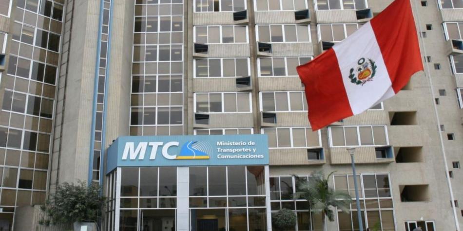 Exigían mejoras laborales: Trabajadores del MTC tomaron sede ministerial