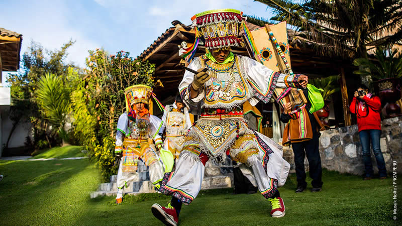 El Congreso declara el Día Nacional de la Danza de Tijeras