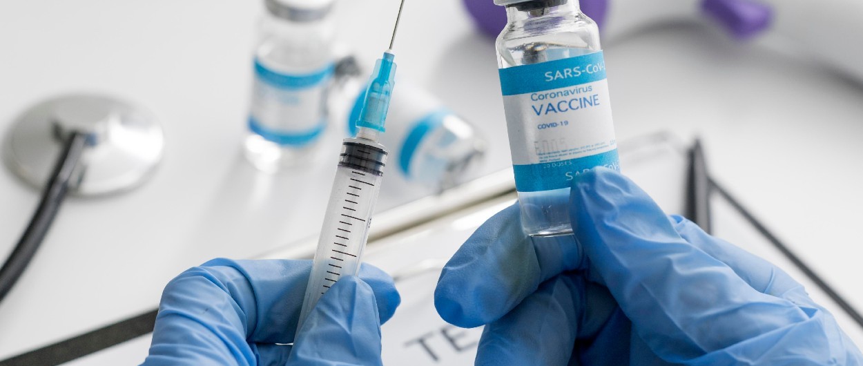 frasco-con-vacuna-contra-el-covid-19